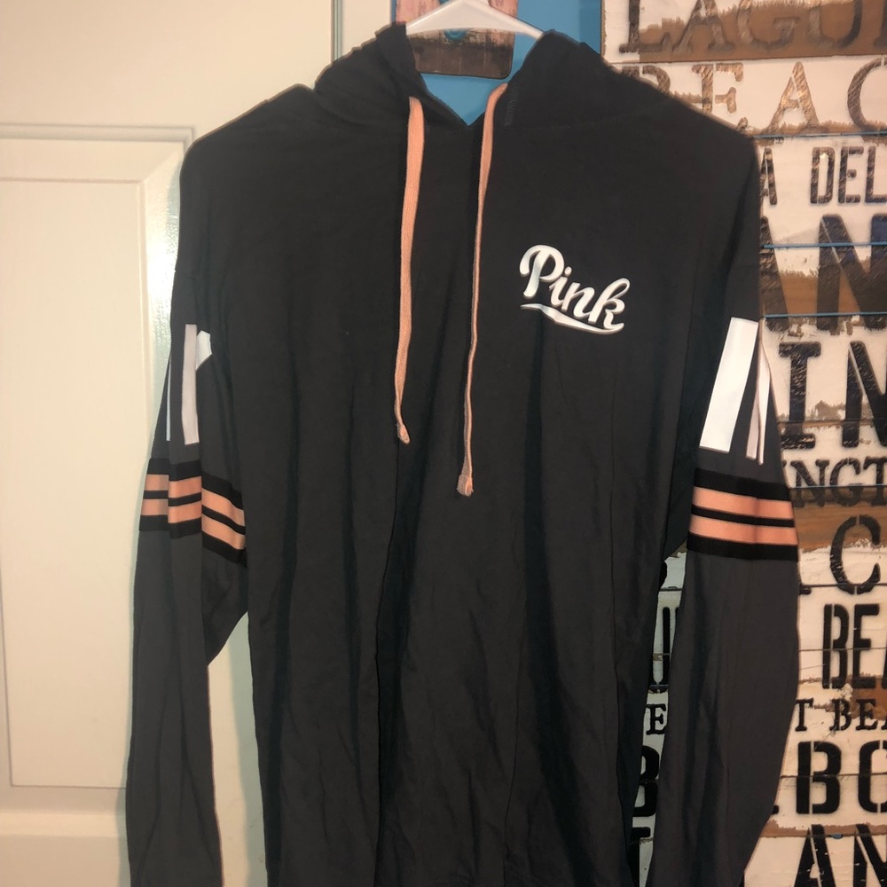 long sleeve hoodie